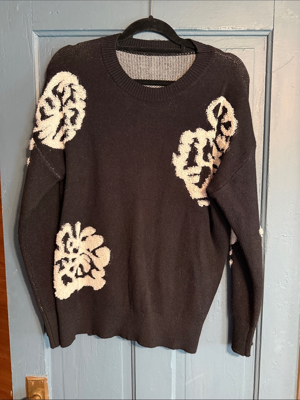 Black Floral Accent Crewneck Sweater - Unbranded